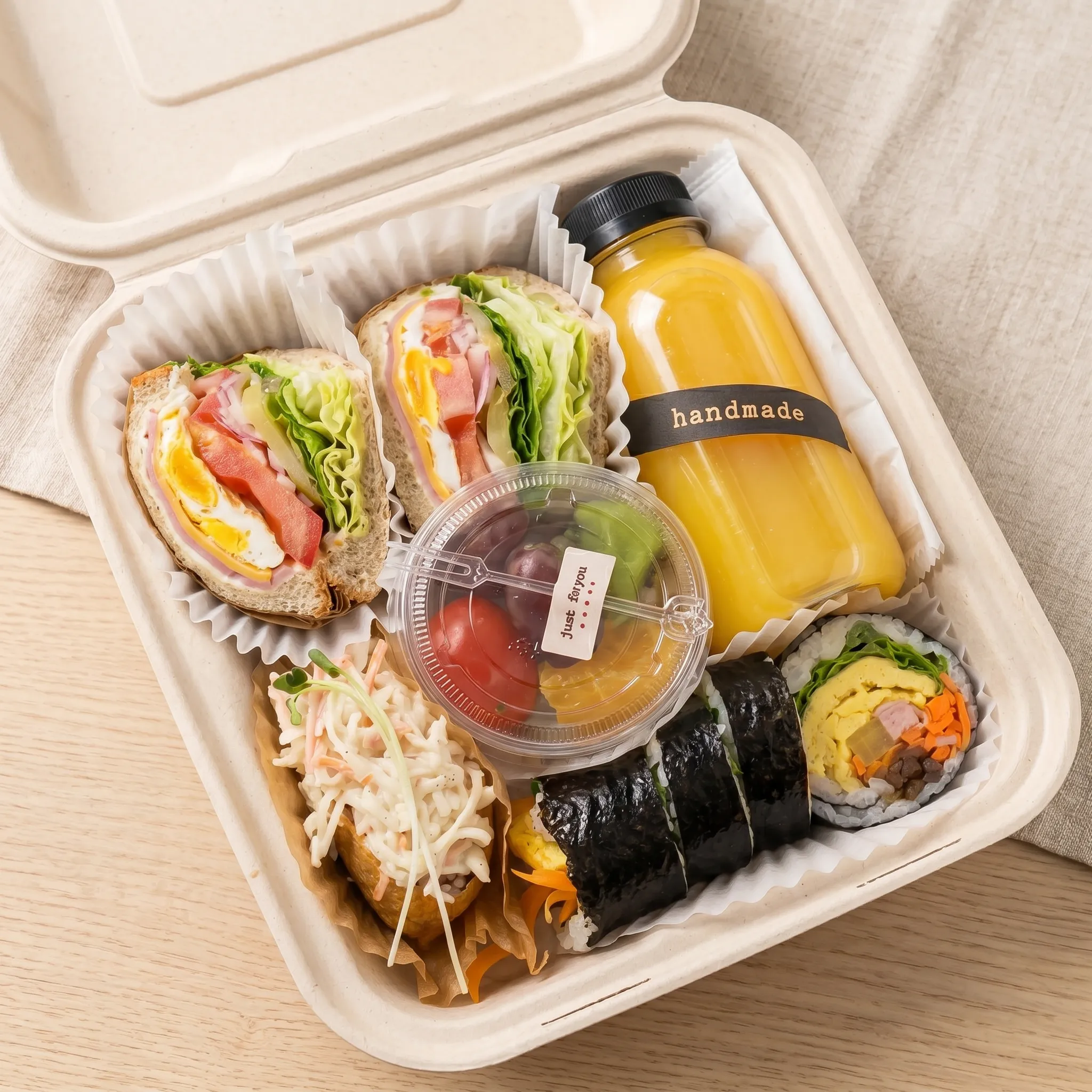 햄치즈샌드+김밥+토핑유부초밥+미니과일컵+보틀쥬스
