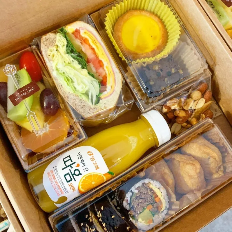 햄치즈샌드+소고기김밥+유부초밥+과일도시락+에그타르트+브라우니+보틀쥬스+견과류