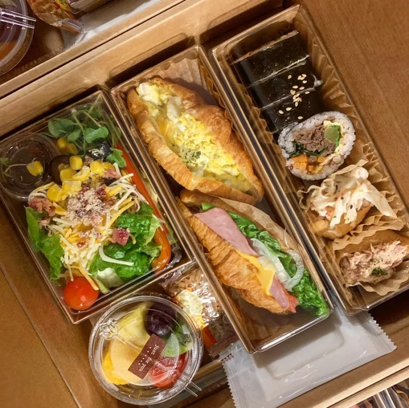 샐러드+크라상2종+소고기김밥+토핑유부초밥2p+미니과일컵+미니쿠키